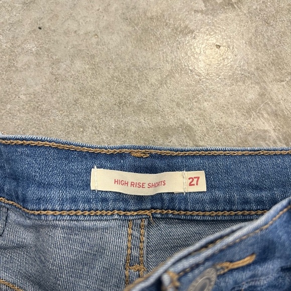 Levi’s Distressed Blue Denim Shorts - Picture 3 of 3